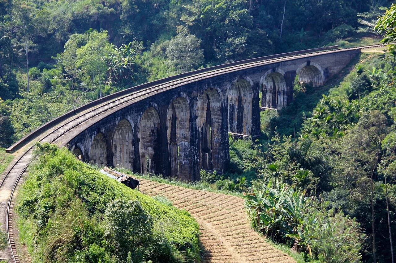 Ella - Nine Arch Bridge, Demodara