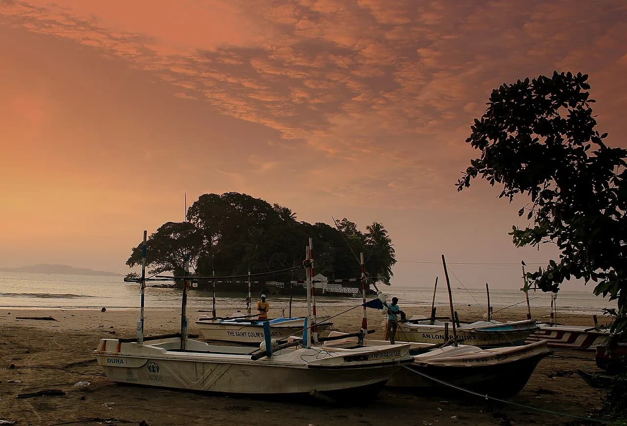 Weligama - PRIVATE ISLAND WITH A BEAUTIFUL HOUSE BUILT ON IT.